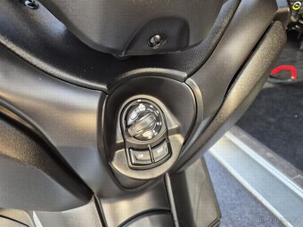 Yamaha X-Max 300 - 17
