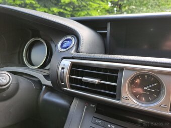 Lexus IS300h F-Sport - 17