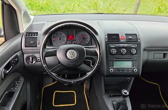 Volkswagen Touran 1.9 TDI 77KW/105PS R.V.10/2006 - 17