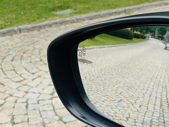 Citroën C4 Picasso 2.0HD AUT KAMERA TAŽNÉ 1.MAJITEL SERVISKA - 17
