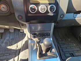 Pathfinder 2.5 dCi 140 kW, 7 míst - 17
