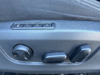 Škoda Superb 2.0 TDI KOMBI 140 kW ELEGANCE CZ 2. MAJITEL - 17