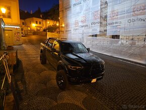 Dodge RAM 1500 LIMITED BLACK V8 HEMI 2024 - 17