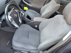 199.800km Toyota Prius-Solární Střecha-BEZ KOROZE-Servis 50k - 17