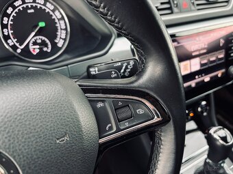 ŠKODA SUPERB COMBI III 2.0TDI 110KW DSG 2018 ACC - 17