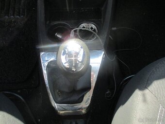DACIA LODGY 1,6i LPG 61kW S&S Access Klima 02/2014 - 17