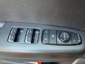 Kia Sportage 1,6 GDi,2017, navi, vyhř. volant,kamera, ZÁRUKA - 17