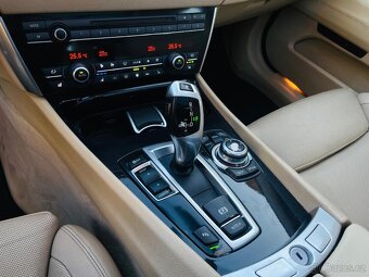 BMW Řada 5 535i GT AUT KAMERA VÝHŘEV SERVISKA PANORAMA - 17