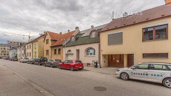 Rodinný dům 5+2, 250m2 s garáží, FVE v Rožnově, ul. J. Buděš - 17