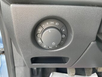 Opel Corsa, 1,2 59 kW, SERVISKA - 17