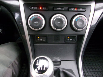 Mazda 6 Dynamic sport 2.5i 16V kombi,xenony,kůže,BOSE - 17