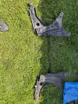 Prodam dily ford streetka - 17