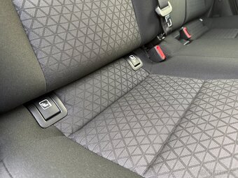 KIA Ceed sw 25tis km 3roky záruka. - 17