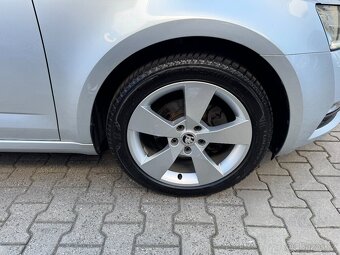Škoda Octavia 3 Combi 2.0 TDI 110kW DSG DAB Parkovací senz. - 17