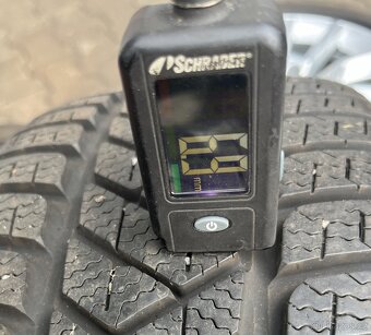 Škoda Karoq 7x18 5x112 ET45 pneu 225/50 R18 99H - 17