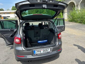 Volkswagen Tiguan 125 kw, rok 2010 - 17