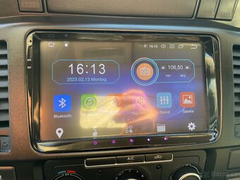 Volkswagen Transporter s obytnou vestavbou - 17