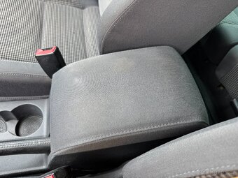 VW TOURAN 1.9TDI 74KW BEZ KOROZE - 17