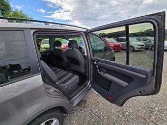Volkswagen Touran 1.9 TDi 77KW BXE Trend - 17