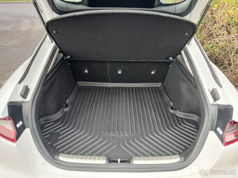 Kia Stinger 2.0 T-GDi 188kW 4x4 - 17