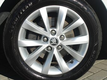 Škoda Octavia 2,0 TDi 110kW DSG Style Combi ČR 1.maj CR 7DSG - 17