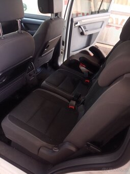 VW Touran TGI CNG r.v.2015 původ CR - 17