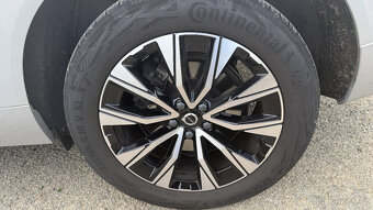 olvo XC60 2.0 B4 mHEV Plus Bright AWD A/T - 17