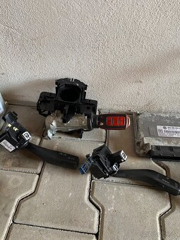 Díly na Octavie - 17