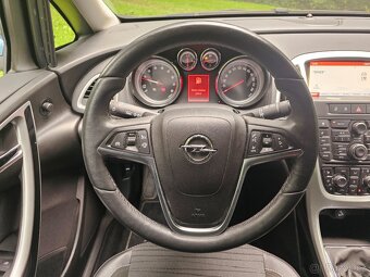 Opel Astra 1,4T Sports Tourer, PRVNÍ MAJITEL, najeto 114 tis - 17