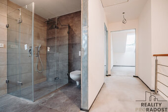 Prodej rodinného domu  4+1 pozemek 160 m²   Bezručova, Hodon - 17