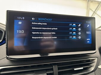 Peugeot 3008, 1.5D 96kw Allure CZ DPH 1-MAJ - 17