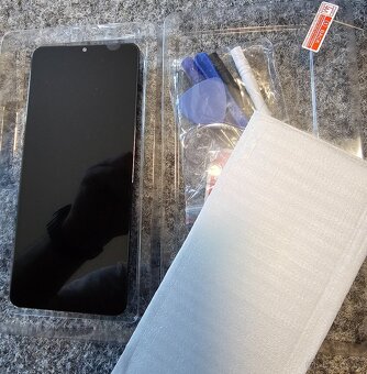 Bezdrátová sluchátka ala"AirPods Pro2",iphone displej - 17
