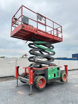 Terénní nůžková plošina SkyJack SJ 6832 RT - 17