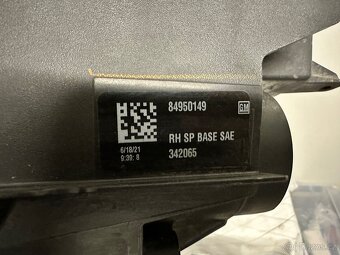 Cadillac Escalade světla - 17