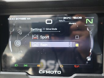 CF Moto 800 MT 74kW Původ ČR, 1.Majitel, po servisu - 17