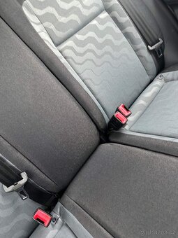 Škoda Fabia 2 Combi 1.4i 63kW 16V Ambiente - 17