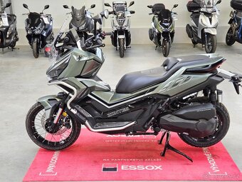 Zontes 368 Gizmo - adventure scooter - 17