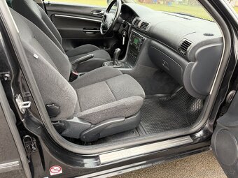 Skoda Superb 1,9 TDi 96kw 11/2005 Bi-Xenony,Navi - 17