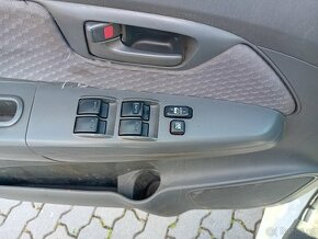 Toyota Hilux DC 2.5 I D-4D Terra 08/2013 - 17