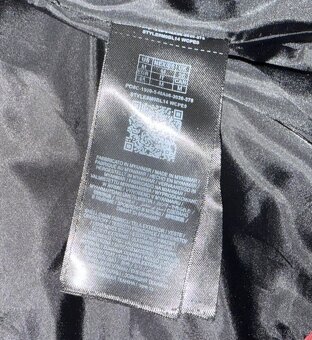 DÁMSKA BUNDA GUESS vel.M - 17