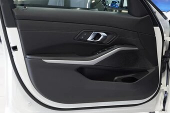 BMW Řada 3, 318i,Advantage,115kw,Led,ČR, - 17