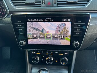 Škoda Superb 3 iV 1.4 eTSI 150kW DSG Tažné Webasto Navigace - 17
