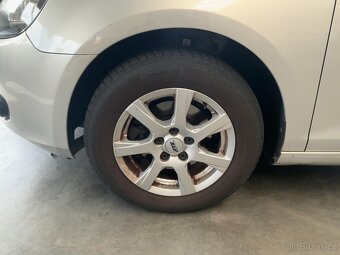 Volkswagen Golf 6 1.4Mpi 59KW "STYLE" 151 tkm 4/2011 VÝBAV - 17