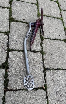 Jawa ČZ kývačka, ČZ - brzdové páky - 17