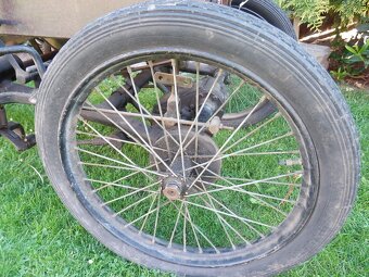 Stará invalidní tříkolka č. 2 - 17