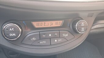 Toyota Yaris, 1.3i / AUTOMAT najeto 81 000km - 17