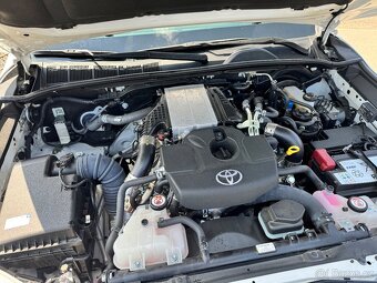 Toyota Hilux 2024 2.8 1.Majitel ČR - 17