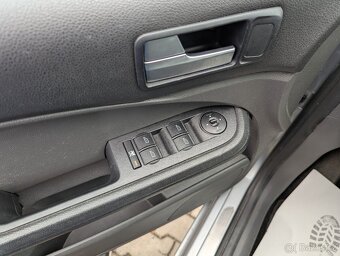 Ford C-MAX 2.0TDCi 100kW BIXENONY, ŠÍBR - 17