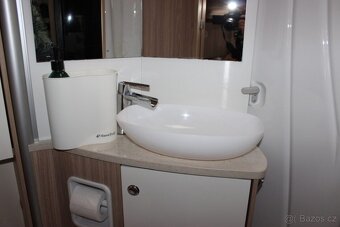 BURSTNER IXEO 710 - 17