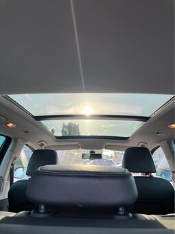 Škoda Superb combi 2.0 TDI 125 kw DSG.   MAXIMÁLNÍ VÝBAVA - 17